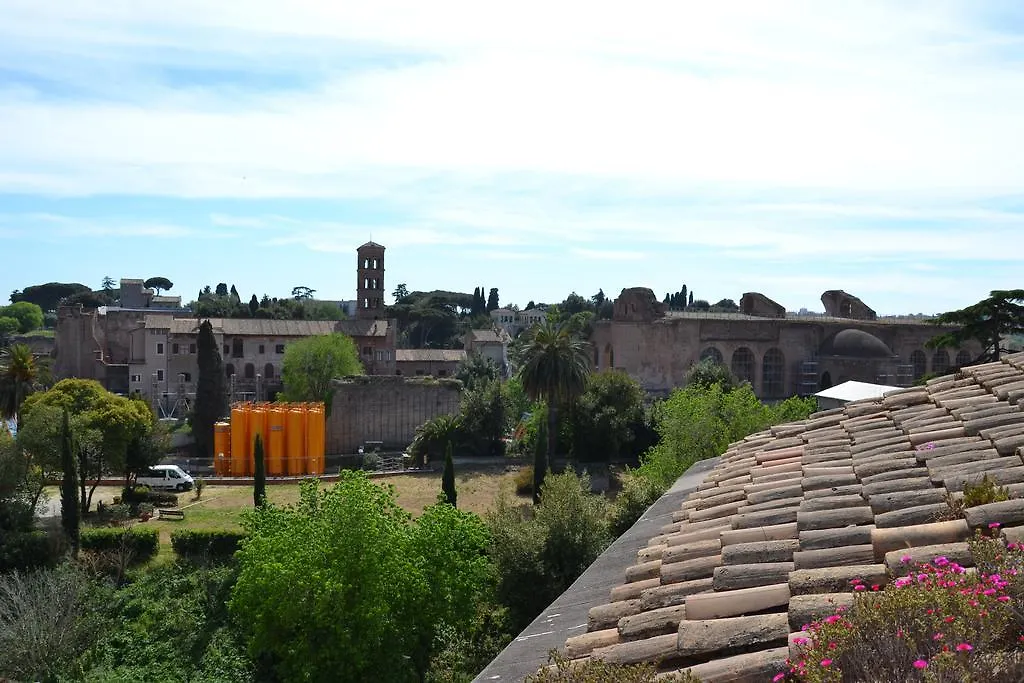 Penthouse Cardello Colosseum ローマ アパート